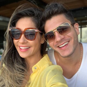 Casada com Arthur Aguiar, Mayra Cardi deixou uma reflexão para os seguidores