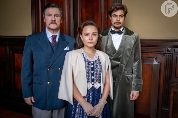 Na novela 'Além da Ilusão', Elisa (Larissa Manoela) é morta e o pai, Matias (Antonio Calloni), incrimina Davi (Rafael Vitti)