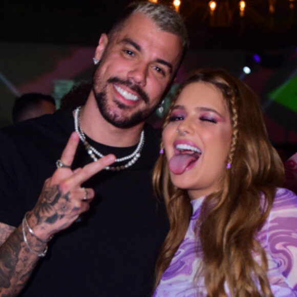 Viih Tube parabenizou Lipe Ribeiro nas redes sociais nesta quinta-feira, 10 de fevereiro de 2022