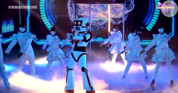 'Tha Masked Singer': Robô seria, de acordo com a maior parte dos internautas, o atpr Juan Paiva