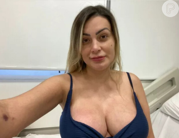 Andressa Urach está com dificuldades para amamentar e eliminar o leite de sua mama direita