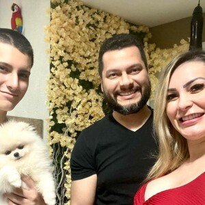 Andressa Urach já é mãe de Arthur, de 16 anos