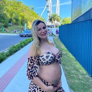 Andressa Urach fez cinco cirurgias de implante de silicone