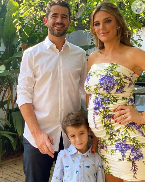 Rafa Brites e Felipe Andreoli já são pais de Rocco, de cinco anos