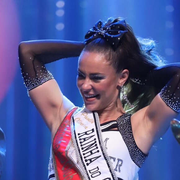 Paolla Oliveira subiu ao palco junto com o Cordão da Bola Preta