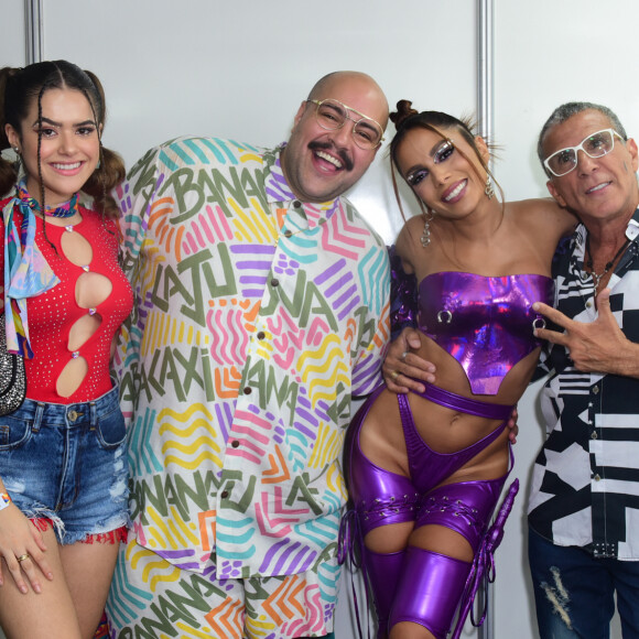 Tiago Abravanel, Maisa, Anitta e Eri Johnson se encontraram em bastidor de show de carnaval
