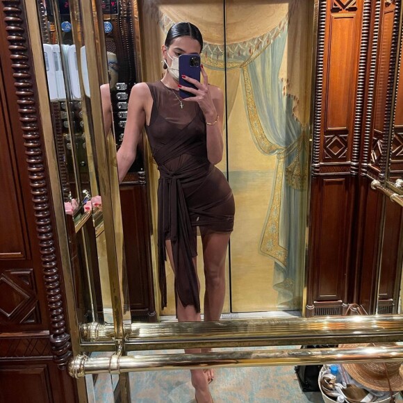 Bruna Marquezine coleciona looks dignos de uma passarela