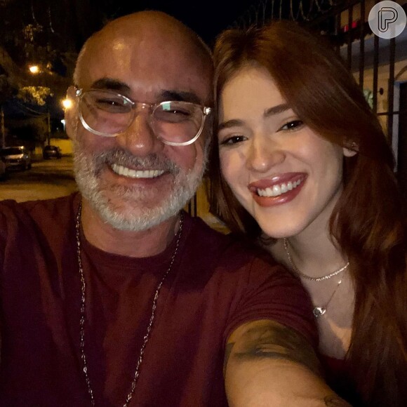 Pai de Ana Clara Lima e a apresentadora foram confinados juntos no 'BBB 18', e ambos mantém uma relação de carinho nas redes sociais