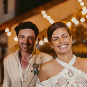Emanuelle Araújo se casou, no mês passado, com Ricardo Diniz