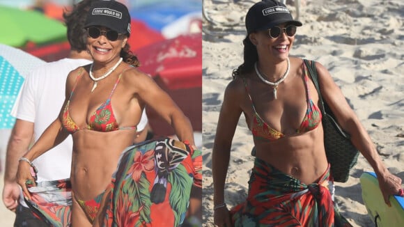 Juliana Paes usa microbiquíni e exibe barriga sarada em dia de praia com marido e filhos. Veja!