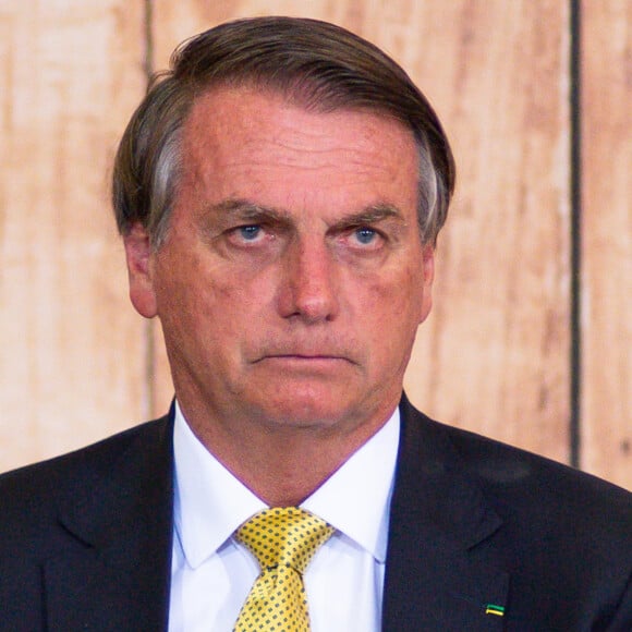 Jair Bolsonaro apareceu no Twitter por volta das 3h30 da madrugada para comentar o 'BBB 22'