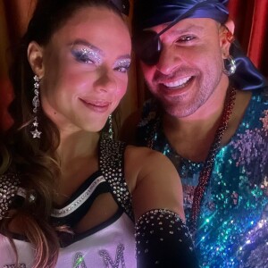 Paolla Oliveira e Diogo Nogueira curtem baile de Carnaval