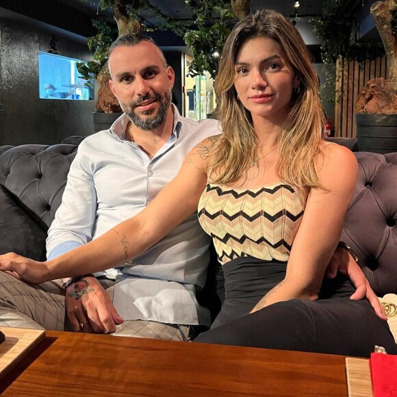 Natural de Angola, Mico Freitas levou Kelly Key para conhecer melhor as belezas naturais de seu país