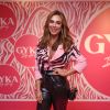 Nicole Bahls esbanjou simpatia na festa de lançamento da marca de roupas de Gkay