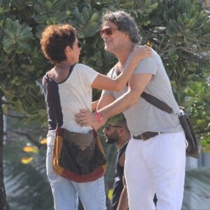 Cecília (Fernanda Marques) se aproximou do pai, Edgar (Eduardo Moscovis), que retomou namoro com  Rebeca (Andrea Beltrão) na novela 'Um Lugar ao Sol'