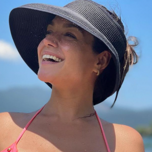 Thais Fersoza deixou os seguidores babando ao aparecer só de biquíni nas redes sociais