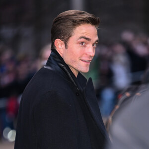 Robert Pattinson prometeu fazer um filme adulto caso 'The Batman' conseguisse uma boa bilheteria