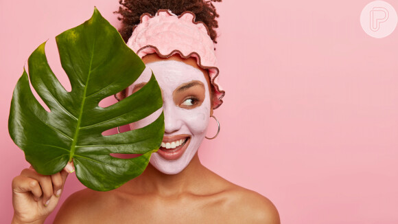 Skincare vegano: conheça 7 produtos que vão cuidar do seu rosto de modo mais natural e sem nada de origem animal.