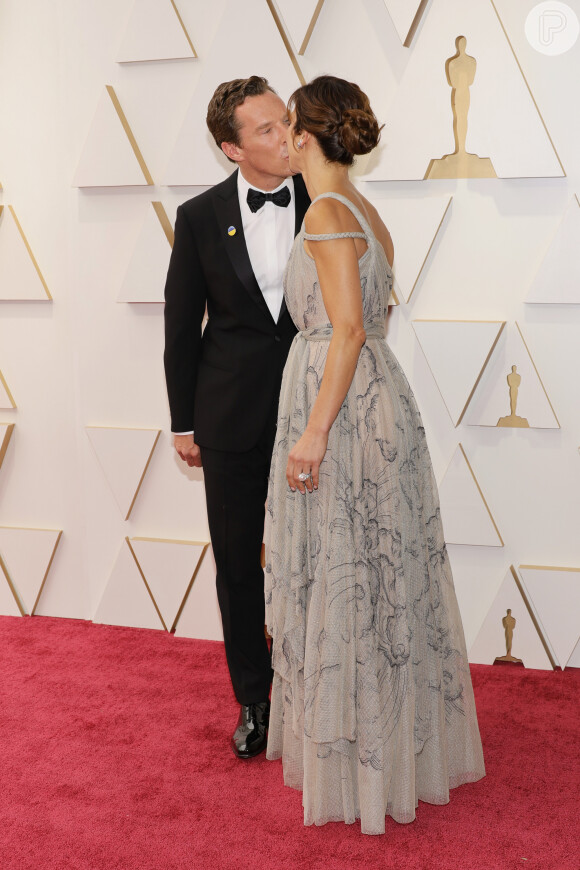 Benedict Cumberbatch e Sophie Hunter escolheram produções elegantes para o Oscar 2022