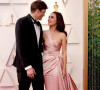 Mila Kunis e Ashton Kutcher estão casados há 7 anos: o casal de atores trocou olhar apaixonado no Oscar 2022