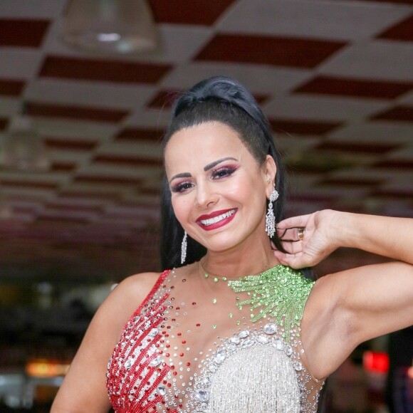 Grávida, Viviane Araujo deve aparecer mais contida no próximo desfile de Carnaval por recomendações médicas