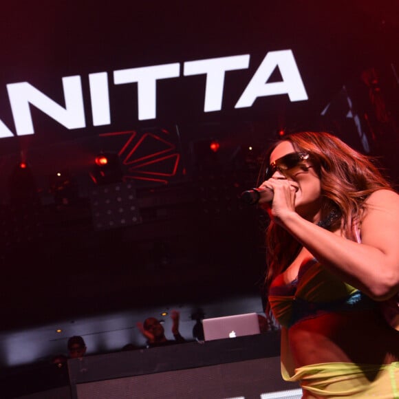 Anitta voltou a falar sobre sexo em uma participação no talkshow 'Watch What Happens Live', exibido neste domingo (10)