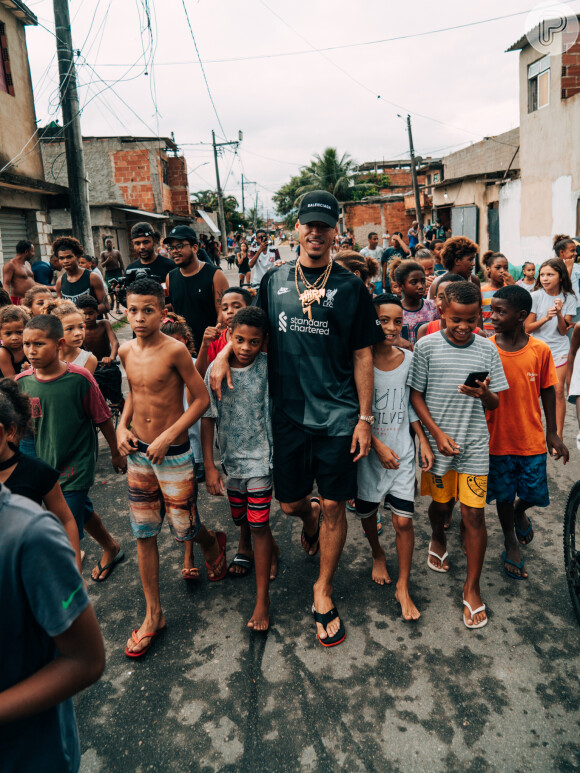 L7NNON participa de faixa que é um dos maiores virais do momento no TikTok: 'Desenrola, Bate, Quebra de Ladinho'