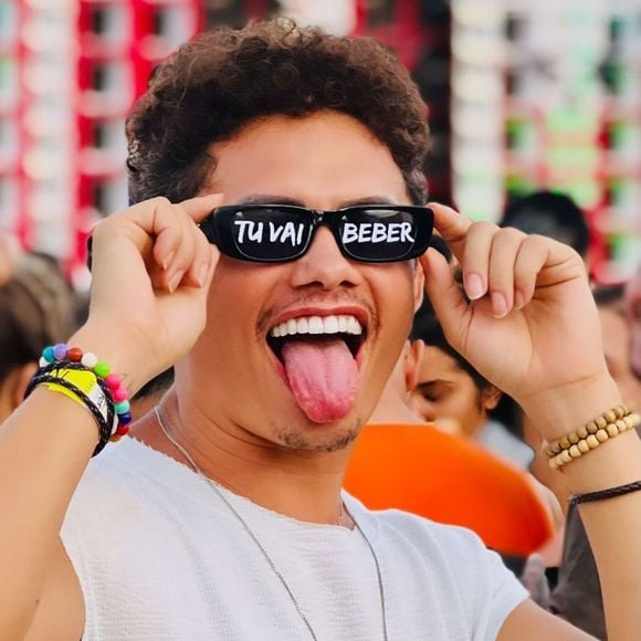 Silvero Pereira virou a noite em um festival de música no Ceará