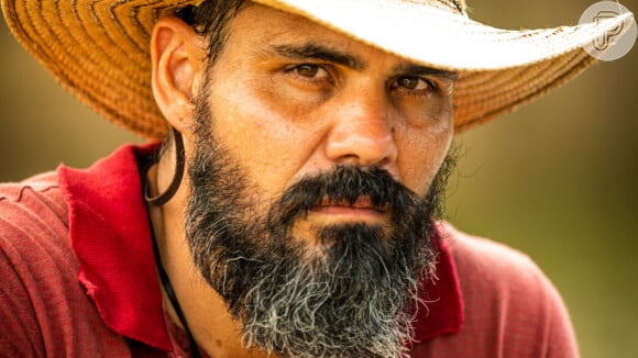 Alcides (Juliano Cazarré) não deve ser castrado no fim da novela 'Pantanal'