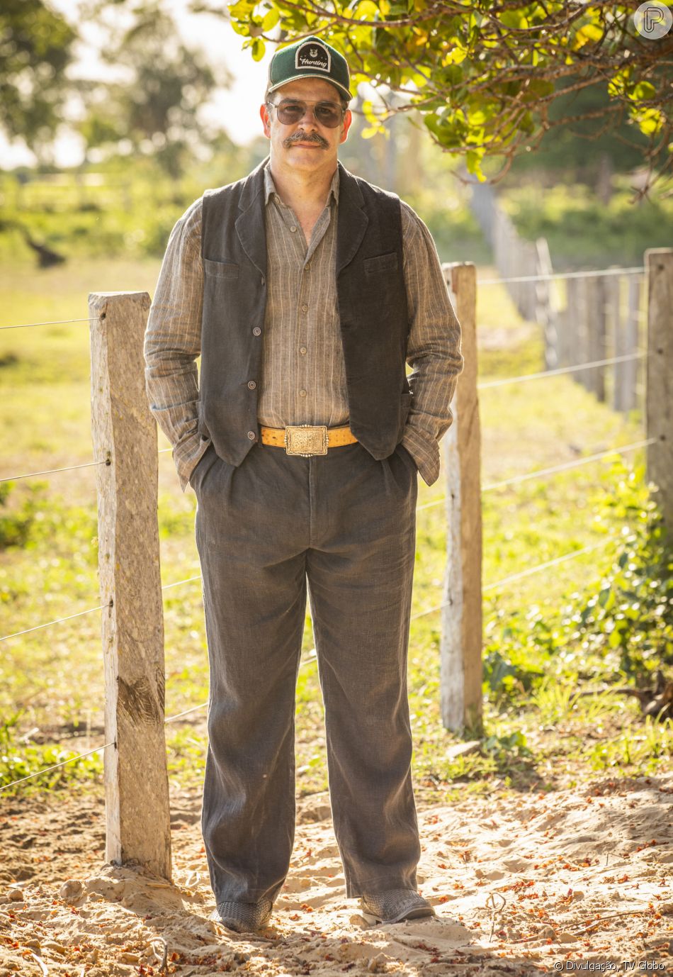 Na novela 'Pantanal', Tenório (Murilo Benício) tem uma segunda família