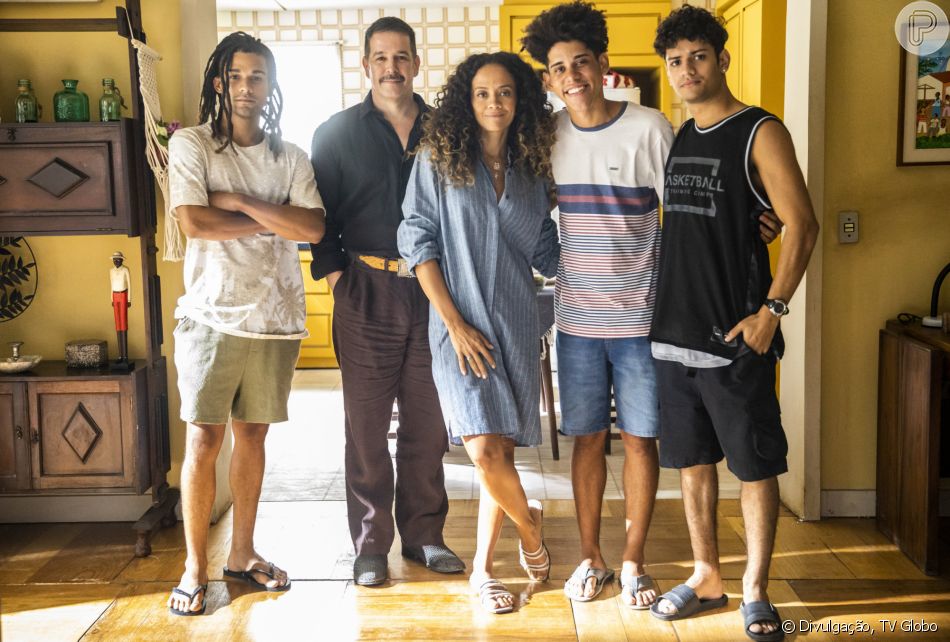 Na novela 'Pantanal', Tenório (Murilo Benício) tem uma segunda família