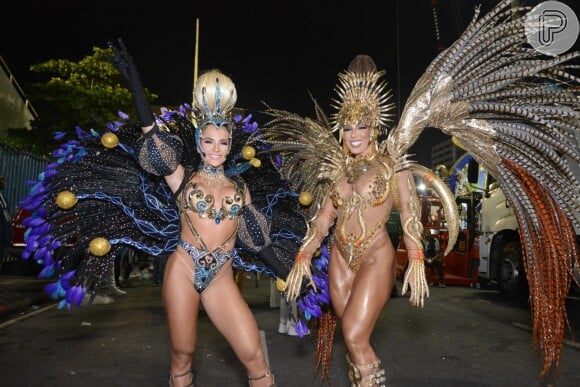 Carnaval 2022: Gabi Martins e Andrea de Andrade posaram juntas na concentração da Vila Isabel