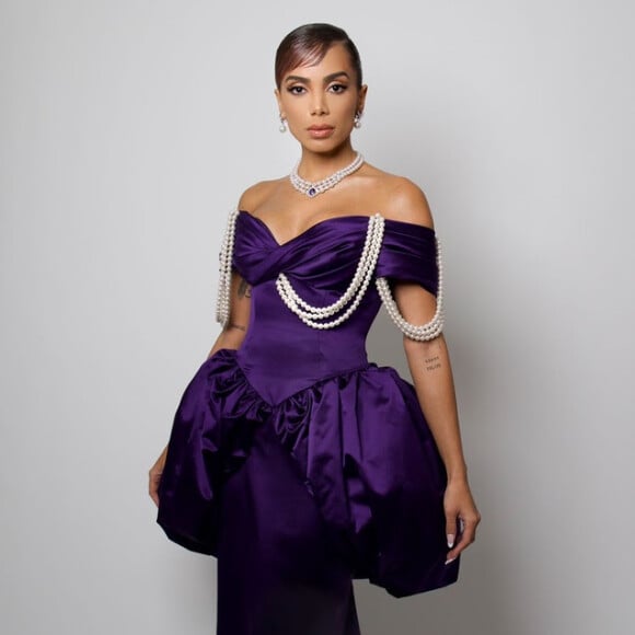 No Met Gala 2022, Anitta escolheu um look exclusivo da Moschino by Jeremy Scott