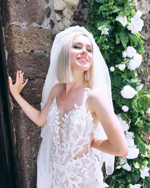 Vestido de noiva do filme '365 dias' foi criado por estilista polonesa