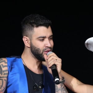 Gusttavo Lima chegou a dividir o palco com a dupla Simone e Simaria