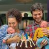 Fabíula Nascimento irá comemorar o Dia das Mães ao lado dos recém-nascidos Roque e Raul, seus filhos com Emílio Dantas