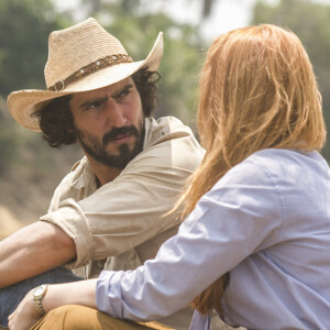 Irma (Camila Morgado) mentiu para a família, viajou para o Pantanal e fez sexo com José Leôncio (Marcos Palmeira) na novela 'Pantanal'