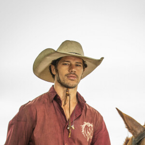 José Leôncio (Marcos Palmeira) é pai também de Tadeu (José Loreto) na novela 'Pantanal'