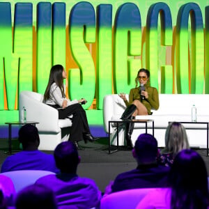 Palestrando em um evento da Billboard nos EUA, Anitta ainda não se pronunciou sobre o assunto