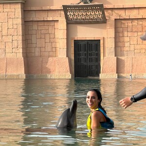 Bruna Biancardi também nadou com os golfinhos