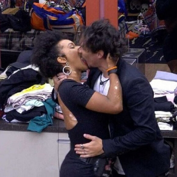 Eliezer viveu romance com Natália Deodato no 'BBB 22', mas possibilidade de romance fora da casa já foi descartada 