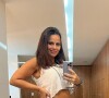 Viviane Araujo exibe barriga de gravidez após exercícios em academia: 'Conferindo o shape da mamãe!'