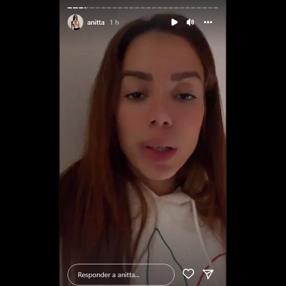 Anitta afirmou que não vai falar mais sobre a polêmica com os cantores sertanejos