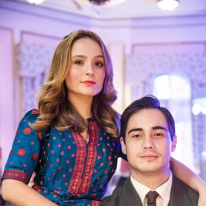 Novela 'Além da Ilusão': Isadora (Larissa Manoela) ganha nova declaração de amor de Joaquim (Danilo Mesquita)