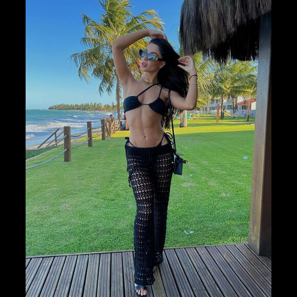 Gabriel Medina e Gabriela Versiani foram vistos aos beijos pela primeira vez no Carnaval