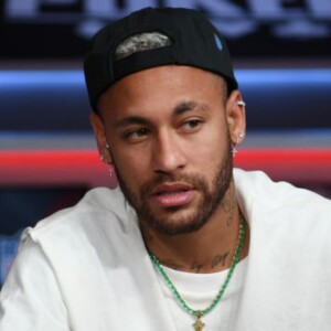 Neymar defende jogador que foi afastado após Stories em festa