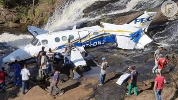Marília Mendonça morreu em 5 de novembro de 2021. A aeronave que levava a cantora caiu em Caratinga, interior de Minas Gerais, após atingir fios de alta tensão