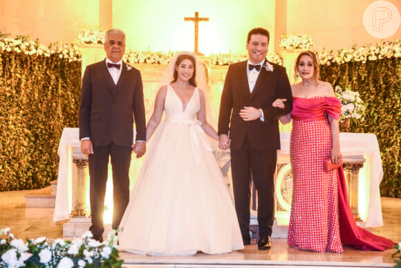 Filho de Sonia Abrão e Jorge Damião, Jorge Abrão casou com a jornalista Isabella Morais em igreja na qual se conheceram na infância