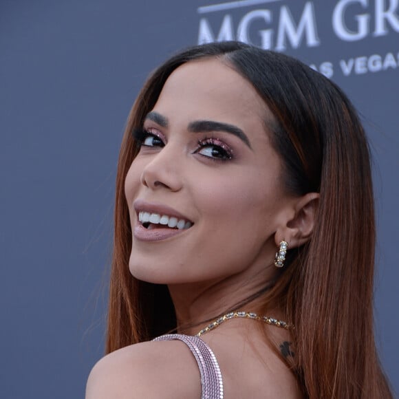 Anitta viralizou ao se referir ao desenho íntimo como 'tatuagem no tororó'