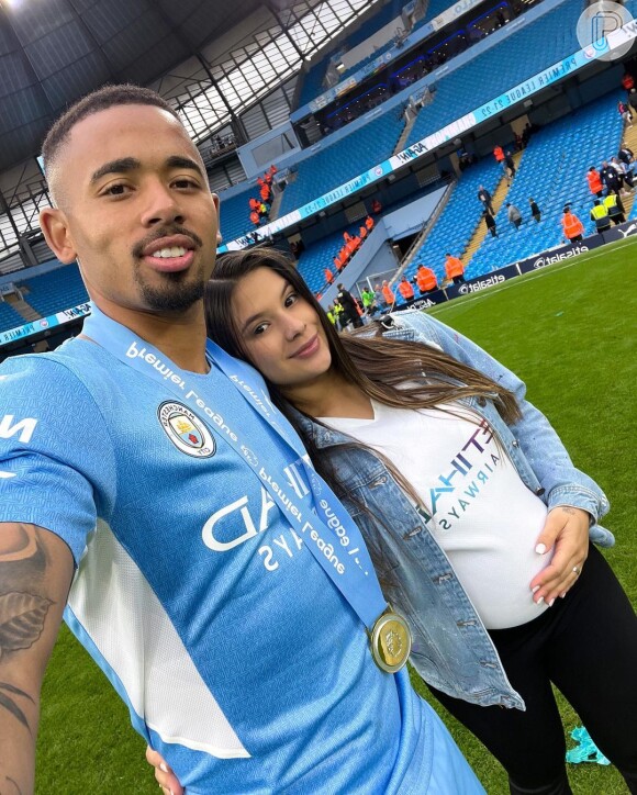 Gabriel Jesus e Raiane Lima anunciaram a gravidez em setembro de 2021